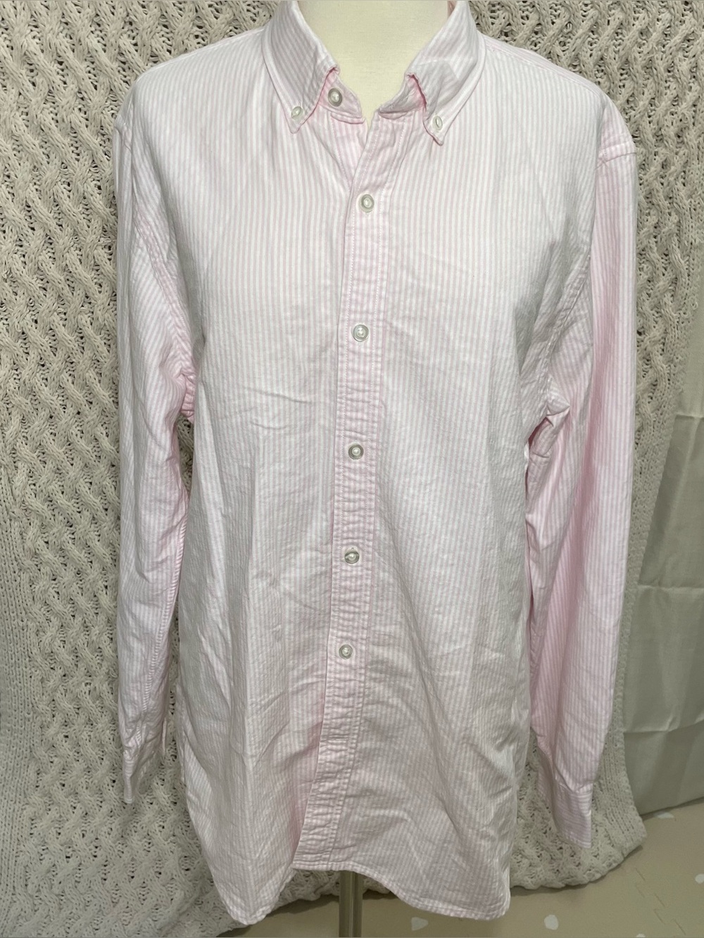 Goodthreads Pink and White Stripe Button-Down Shirt size L Men